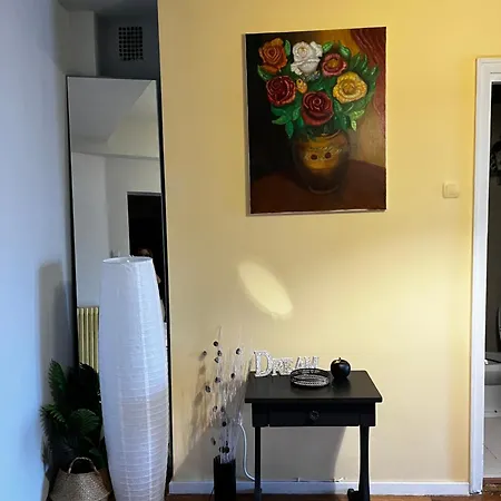 Daire Comfortable Downtown Flat *