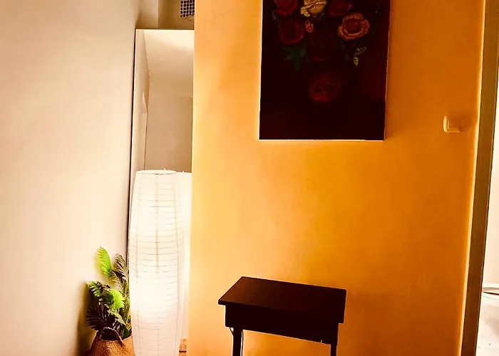 Comfortable Downtown Flat *