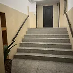 Comfortable Downtown Flat